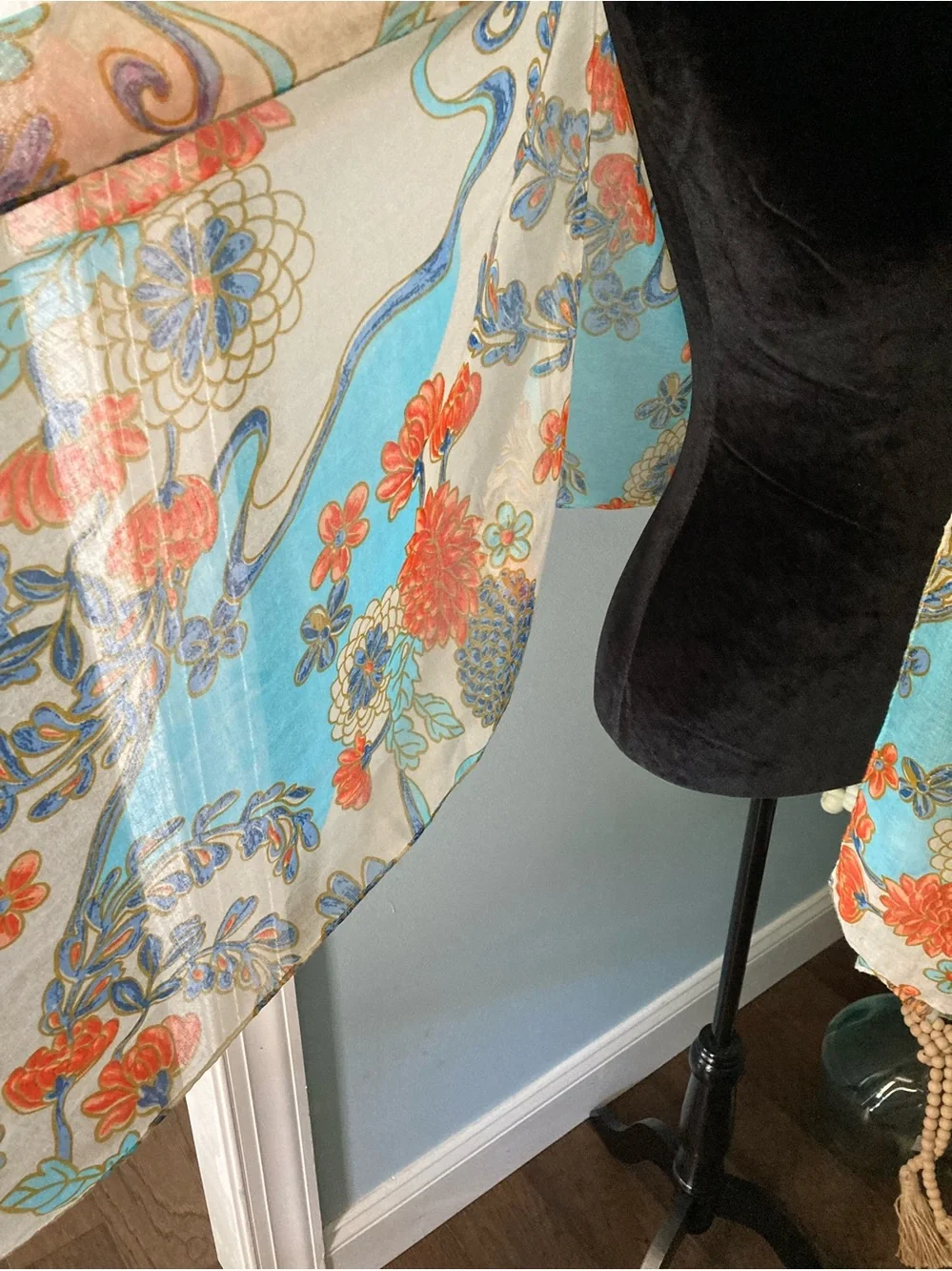 GORGEOUS Floral Scarf in Cream, Turquoise & Coral - Unbranded